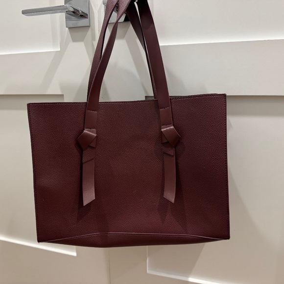 Rachel Zoe Burgundy Tote bag with small removable pouch - Picture 1 of 5